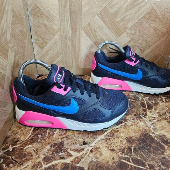 Brand new New Nike women's Air Max IVO obsidian blue shoes size 7   GS 5.5.  647 - Picture 3 of 12
